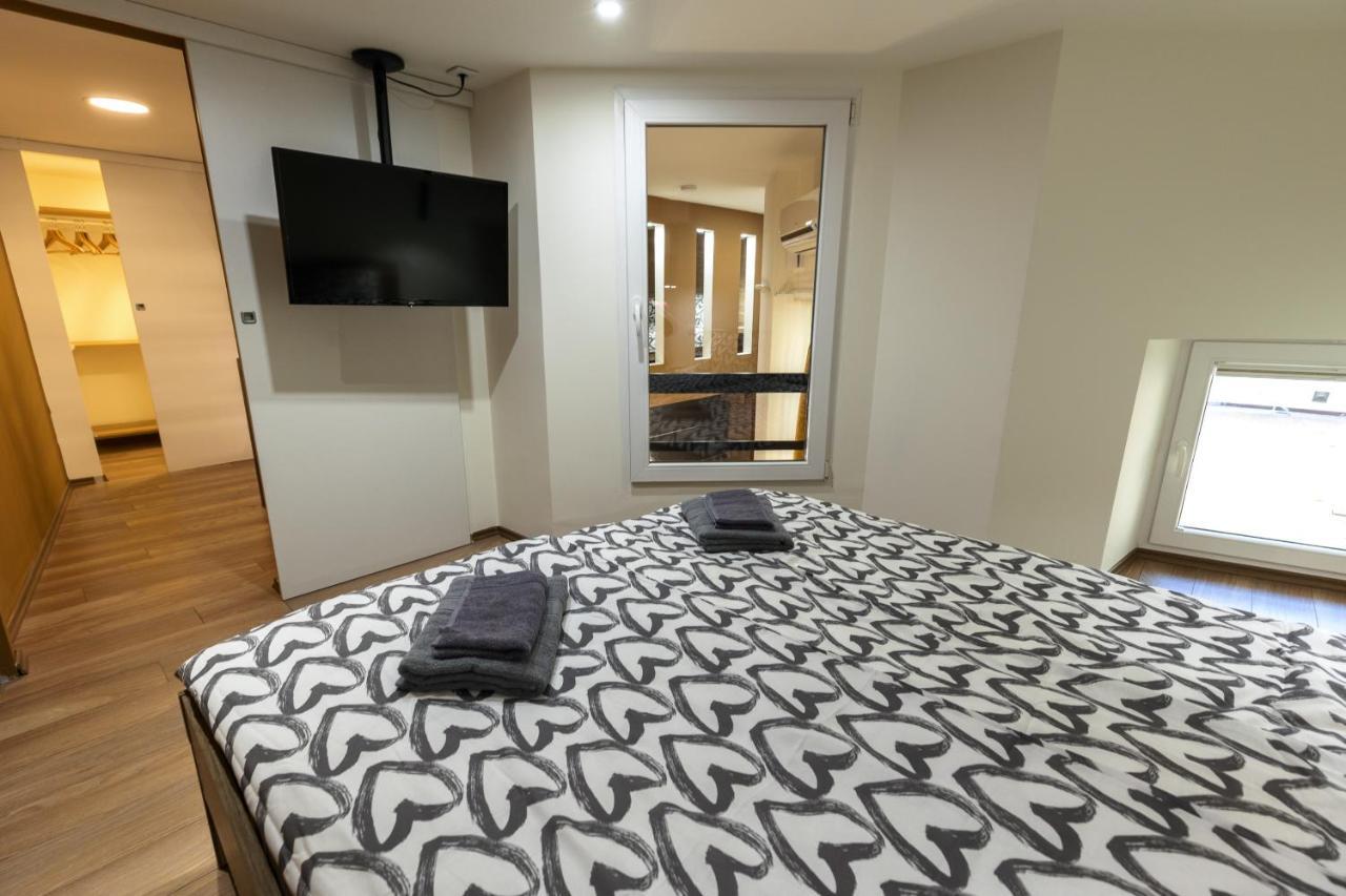 Апартаменты Kazinczy 10 With 3 Bedrooms
